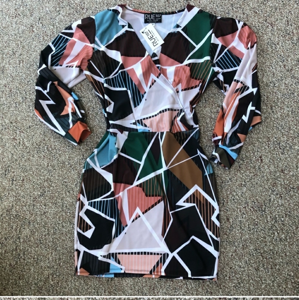 NWT ✨ Rue 107 Geometric Dress